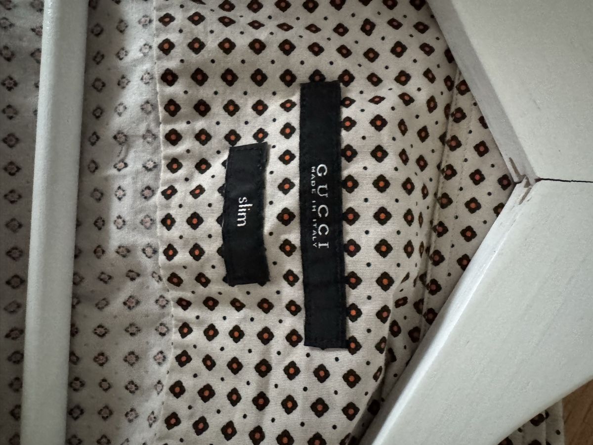 Gucci Camicie: Gucci Hemd mit Muster – Usato da Winterthur venduto da VIadimirG 2