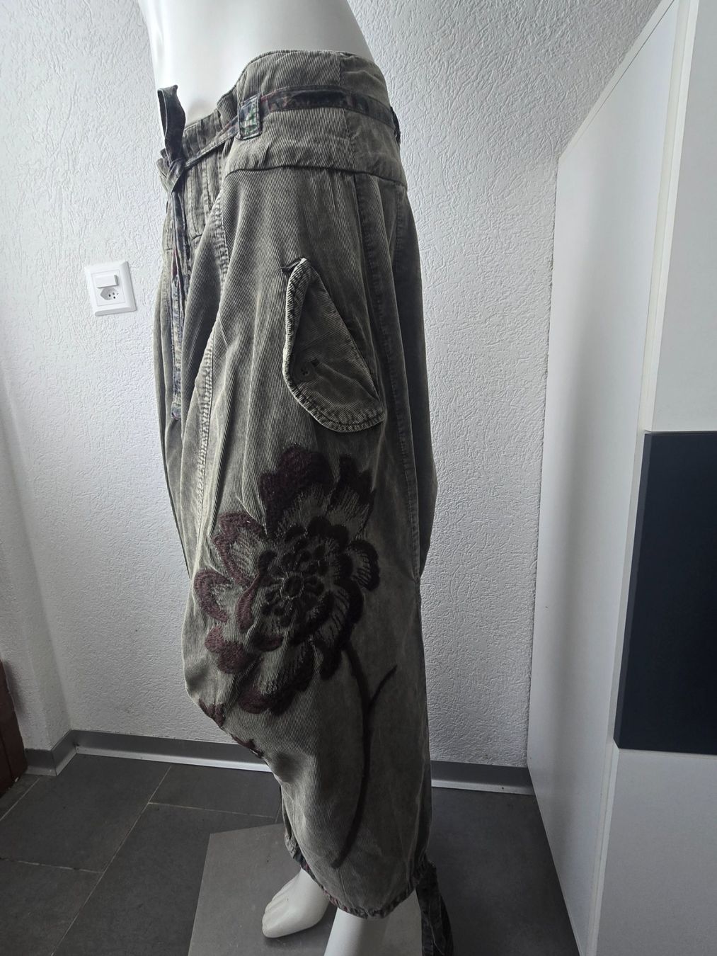 Desigual Pantalons: DESIGUAL Sarouel T-38 – D'occasion à Les Verrières par kitel79 5