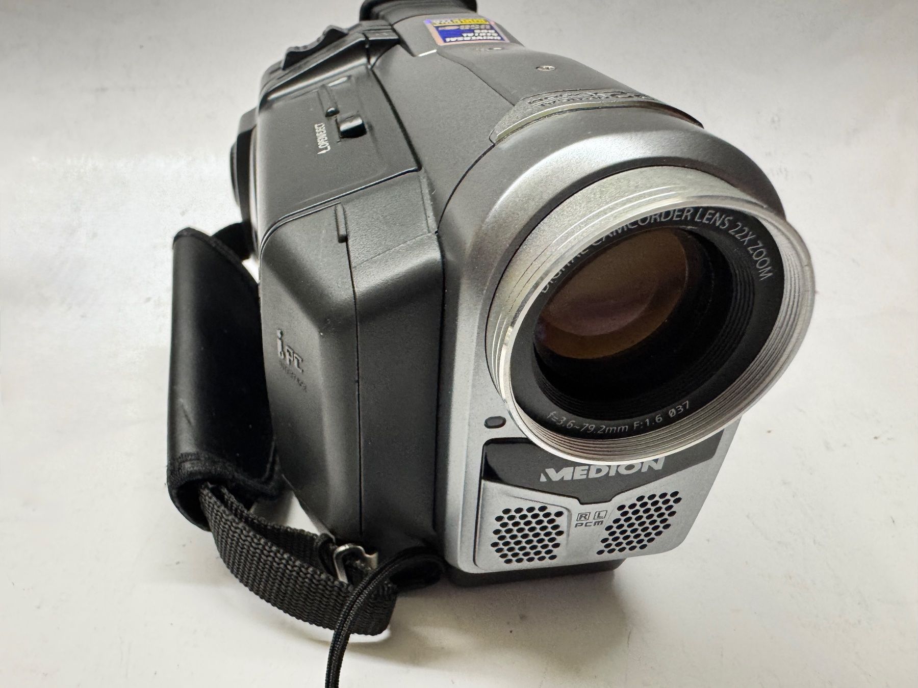Medion Videocamere: MiniDV Camcorder mit Tasche – Usato da Altnau venduto da mar_kfk2 3