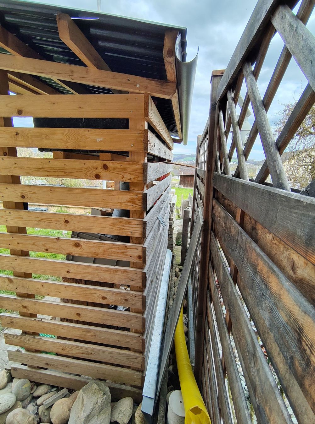 Unterstände: Holzschopf, Brennholzunterstand, Holzlager, Geräteschopf – Gebraucht aus Brugg AG von Emotiontv 3