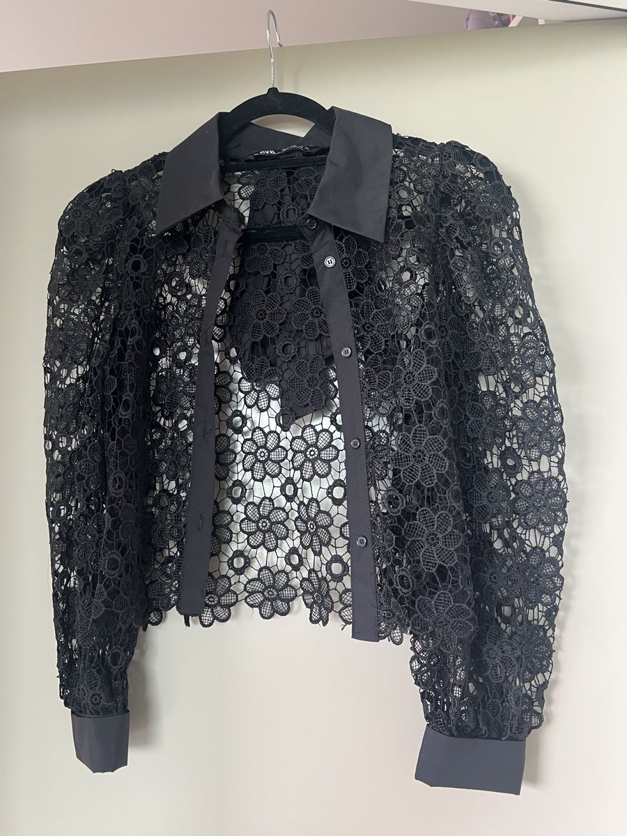 Zara Camicette: Schwarze Spitzenbluse mit Schleife von ZARA - Gr. S – Nuovo (secondo la descrizione) da Baar venduto da Lila2006