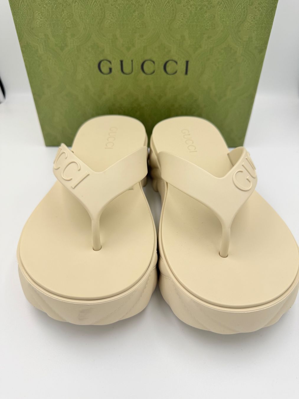 Gucci Scarpe da donna: Gucci Flip Flop Grösse 37 – Nuovo e nell'imballaggio originale da Wiedlisbach venduto da Sistershop 4