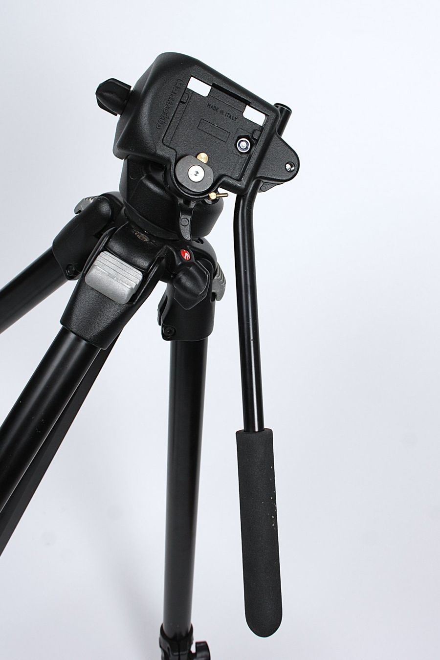 Manfrotto Treppiedi & Teste: MANFROTTO Kamerastativ mit 2-Wege-Neiger – Usato da Zollikofen venduto da Restwert_Zollikofen 5