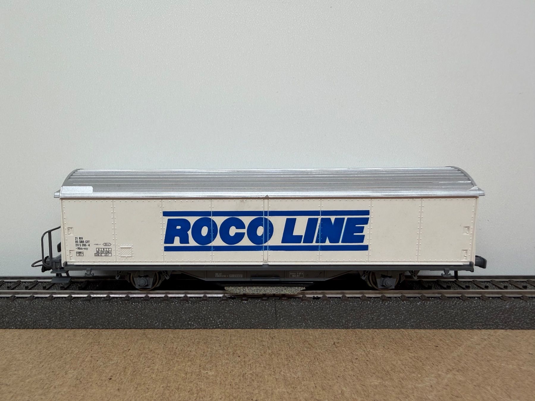 Roco Modelleisenbahnen: Spur H0 Roco 46400 Roco CLEAN DC – Gebraucht aus Büsserach von ModellbahnDepot 3