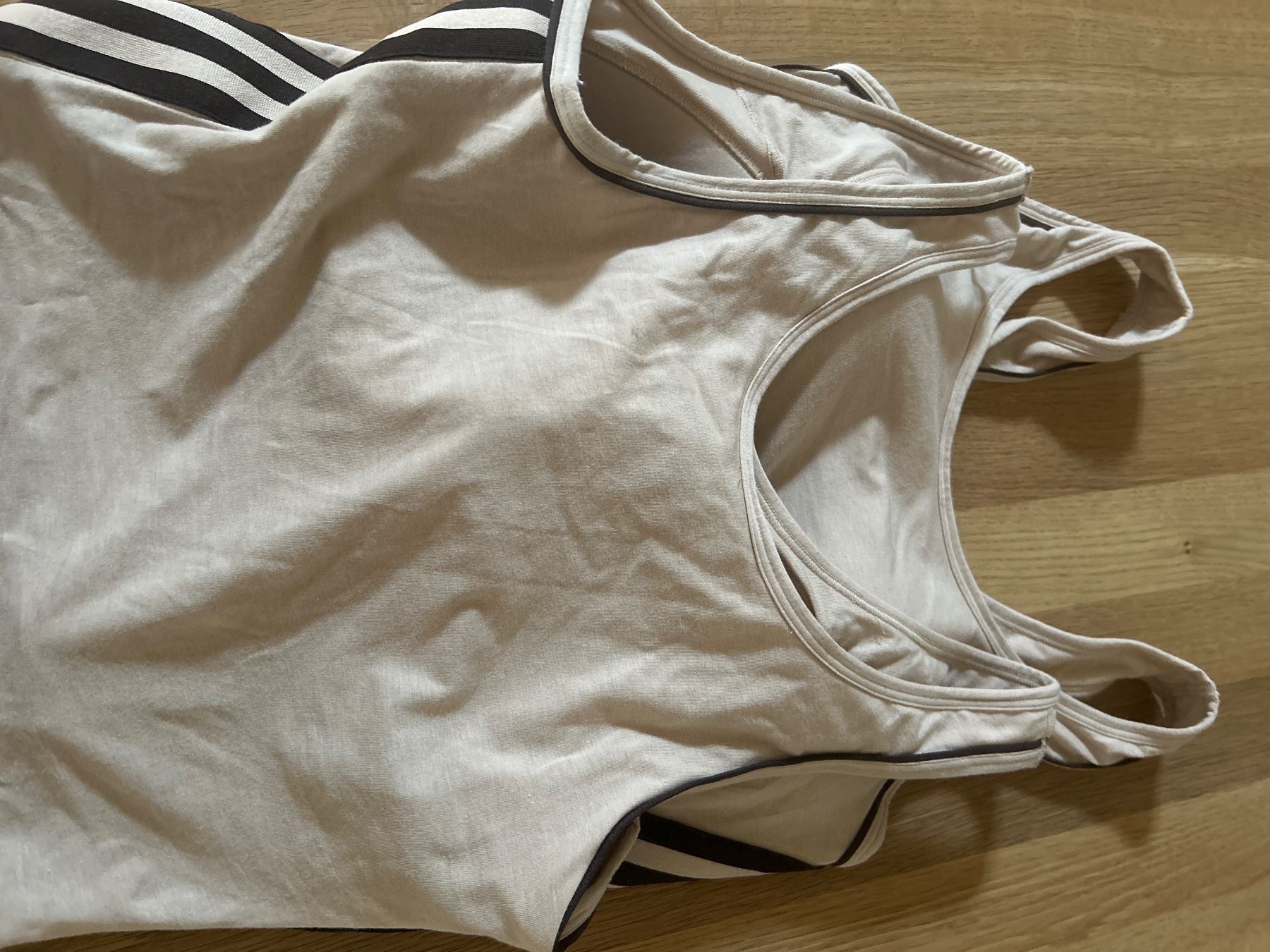 Adidas Tops: Adidas Damen Top Grösse S hellgrau – D'occasion à Siebnen par schnell05 3
