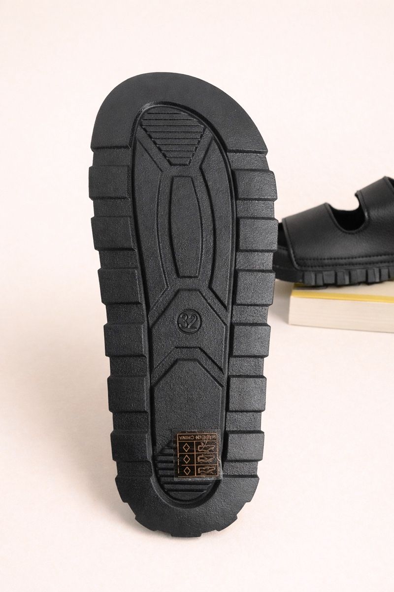 Scarpe per ragazzi: SANDALES NOIRES À SCRATCH – Nuovo (secondo la descrizione) da Lausanne venduto da mar_6snp 3