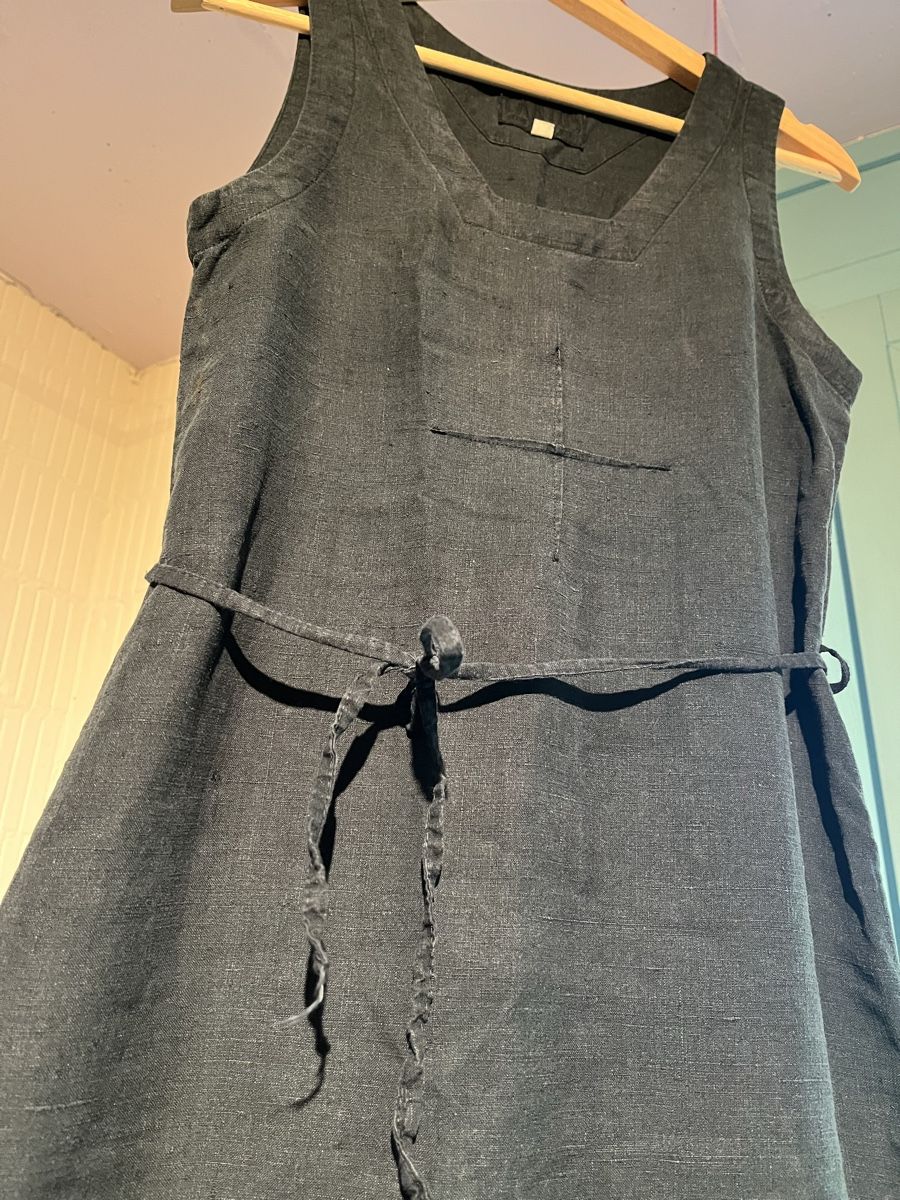 Robes: schwarzes Leinenkleid – D'occasion à Zollikofen par naominoelle 1