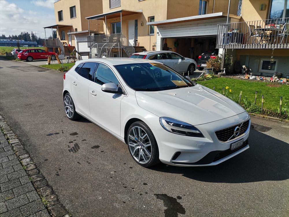 Volvo V40 T4 2016 R-Design