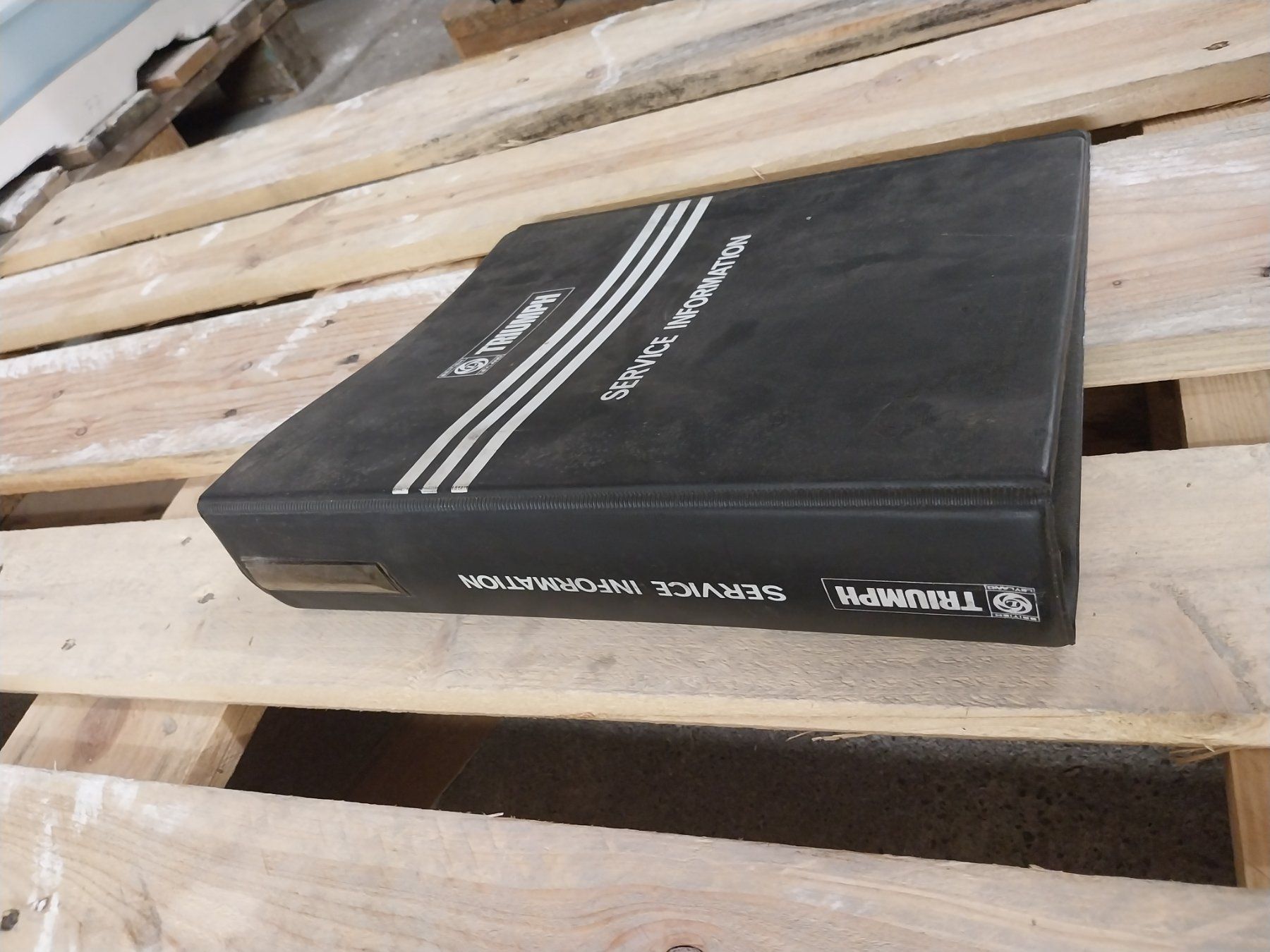 Ordner: Triumph Ordner (leer) – Gebraucht aus Weingarten-Kalth von Bettelbruenneli 1