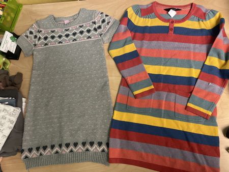 2 süsse Strick Röckli/Kleid Gr. 128