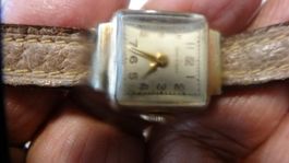 ANCRE SEHR  KLEINE  UHR.HANDAUFZEUG .15 JEWL.LÄÜFT--20X20MM