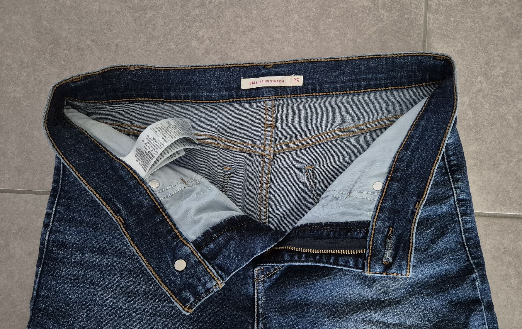 Levi's Jeans: Levis Jeans 314 Shaping Straight Grösse 29/ 30 – Usato da Bonstetten venduto da nahobo 1