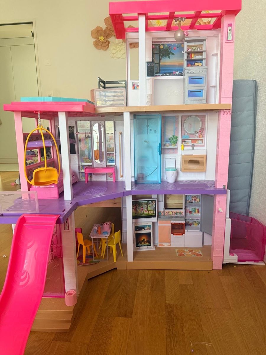 Barbie Case e mobili per bambole: Barbie Traumvilla – Usato da Zuchwil venduto da GiggaOffice
