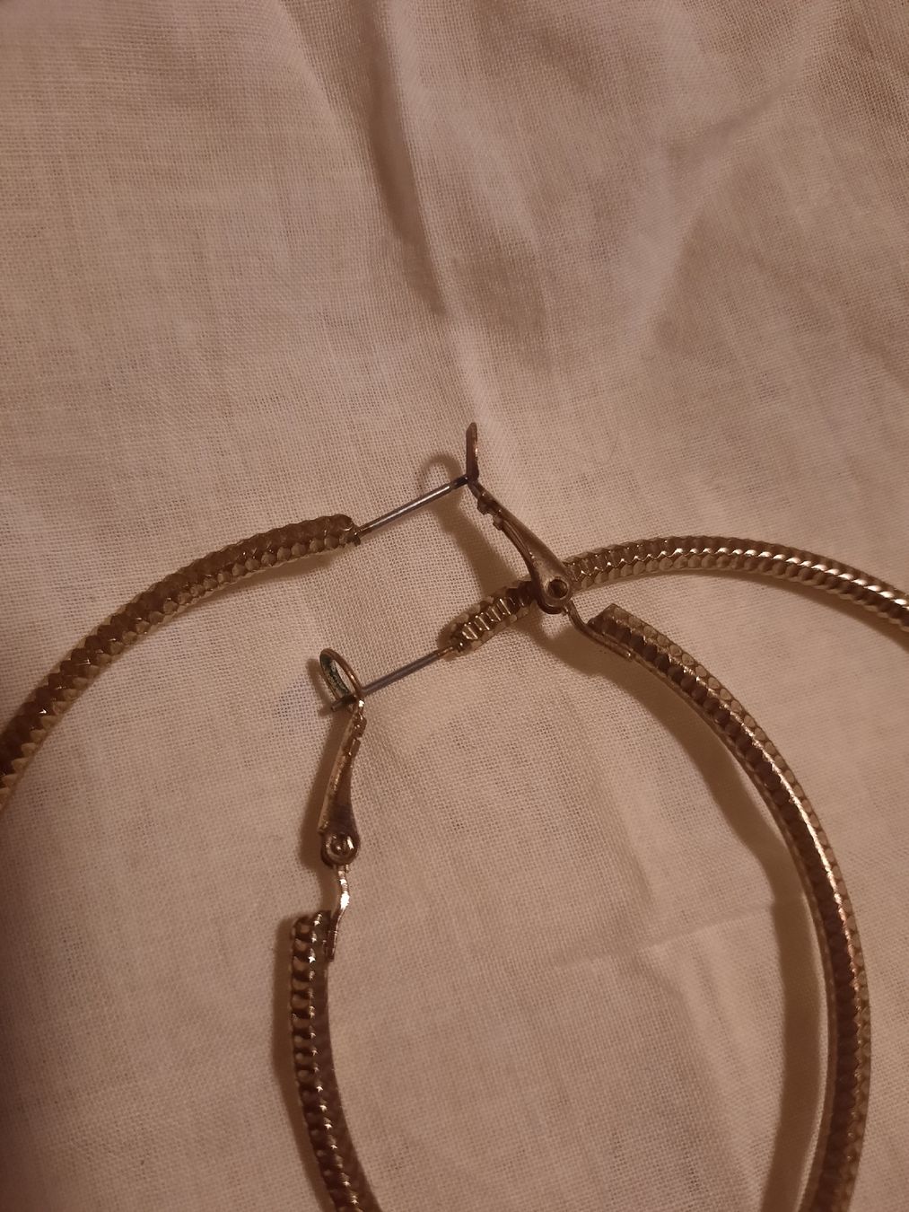 Ohrringe & -stecker: Goldene Ohrringe, Creolen, Durchmesser 6cm – Neu (gemäss Beschreibung) aus Unterterzen von elebo 1