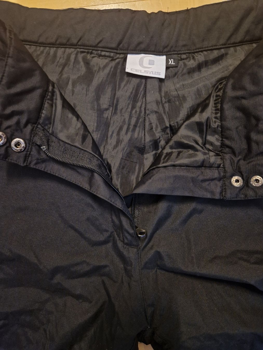 Pantaloni: Schwarze Celsius Skihose, XL – Usato da Zürich venduto da Salesmaker 1