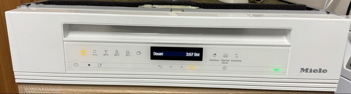 Lavastoviglie: Miele Geschirrspüler AutoDose 60Cm A+++ – Usato da Kilchberg ZH venduto da Rei_9 4