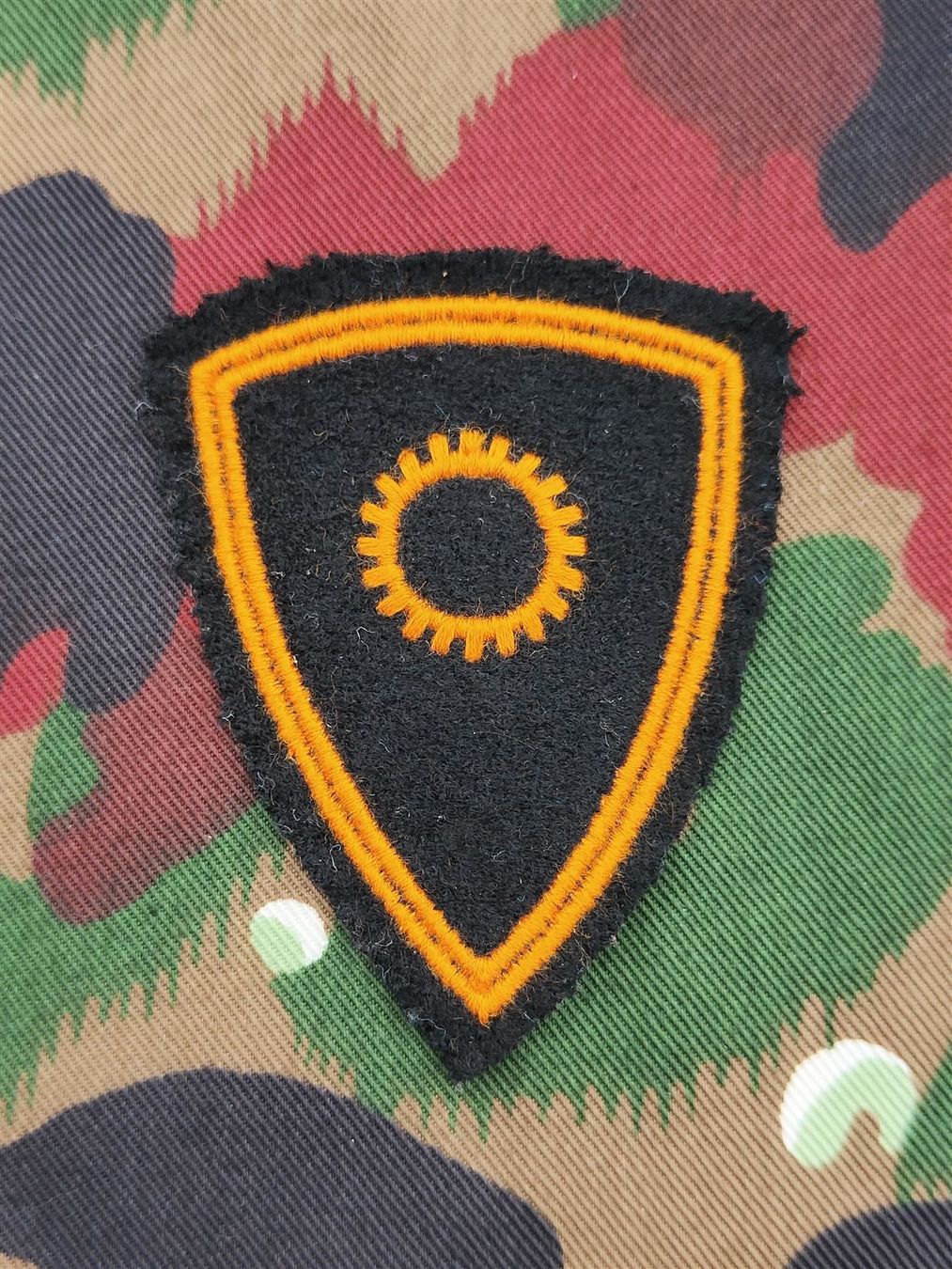 Placchette & Badge: Abzeichen Gerätemechaniker Ord. 68 V2 – Usato da Bauma venduto da SwissMilitaria