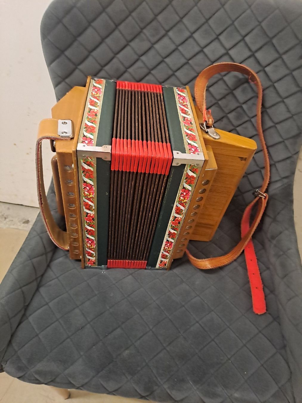 Strumenti musicali: schwyzerorgeli ton B Klein model  – Usato da Villeneuve venduto da BibiVintage 5