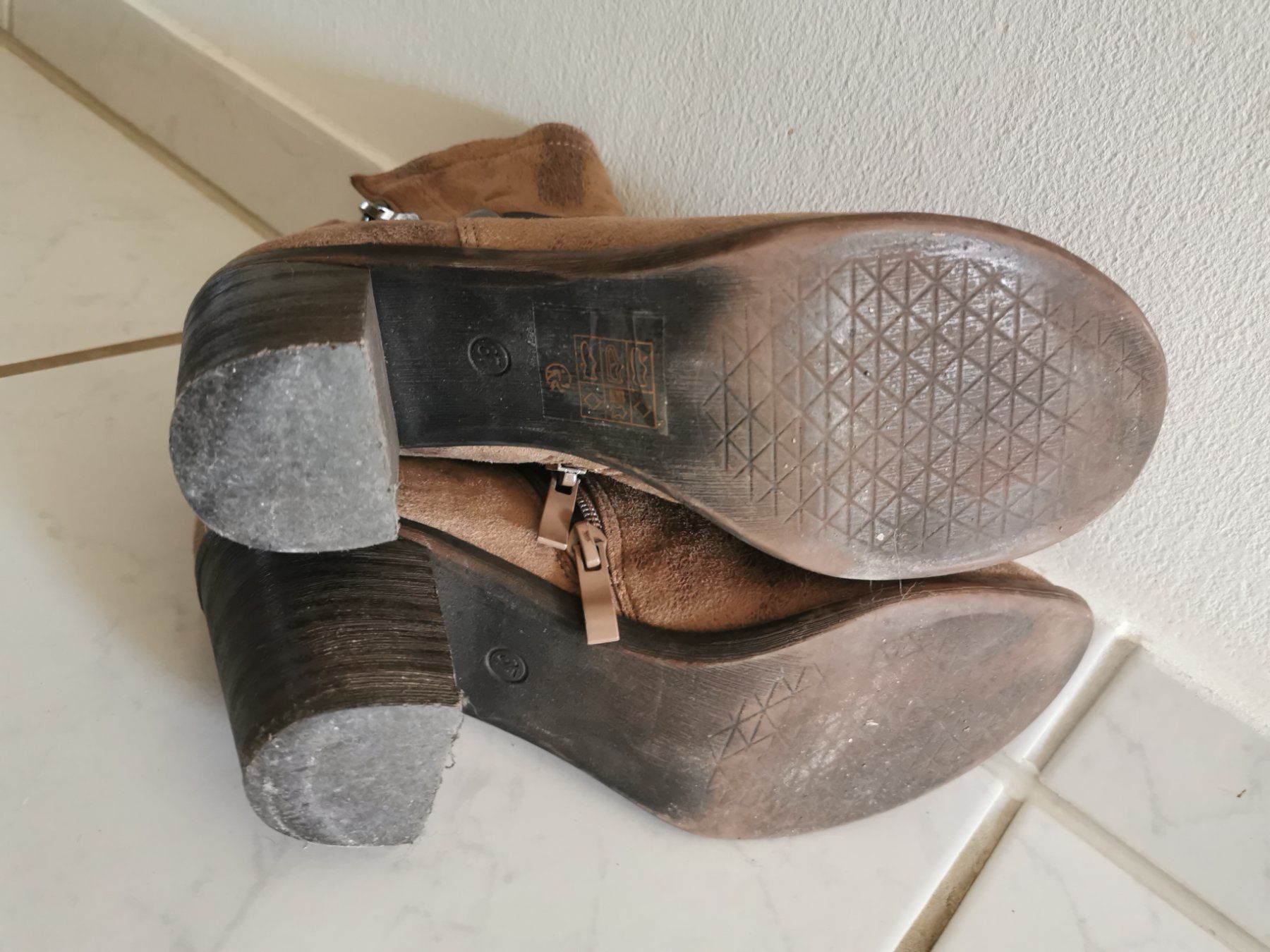 Scarpe da donna: Braun/ beige Stiefeletten Gr. 37 – Usato da Stäfa venduto da basidis 3
