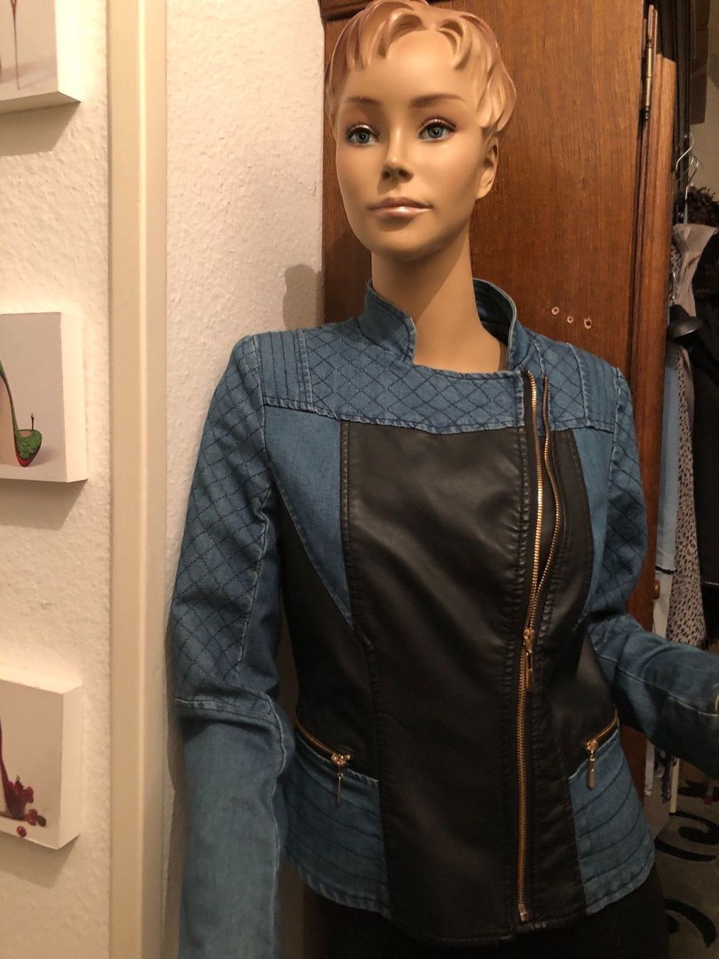 Jacken: Damen Jeans Jacke mit wunderschönen Optik – Neu (gemäss Beschreibung) aus Basel von Ivana_4 2