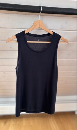 Houdini women’s sleeveless top, size xs