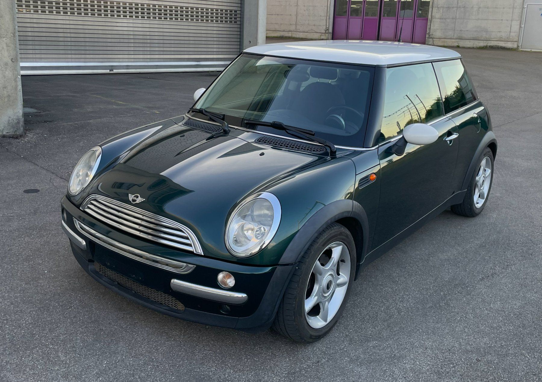 Mini Automobili: MINI Cooper / GEPFLEGT / FÜR EXPORT – Difettoso da Wil SG venduto da d.d.d 1