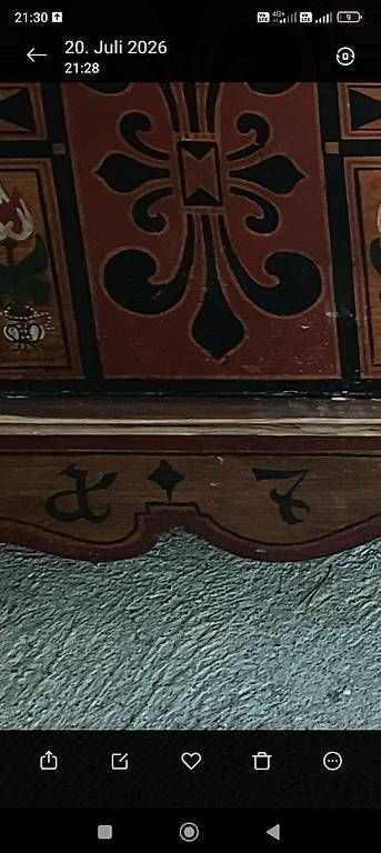 Cassettiere: Antike Truhe / Kommode 1742 – Usato da Holziken venduto da Isahli98 2