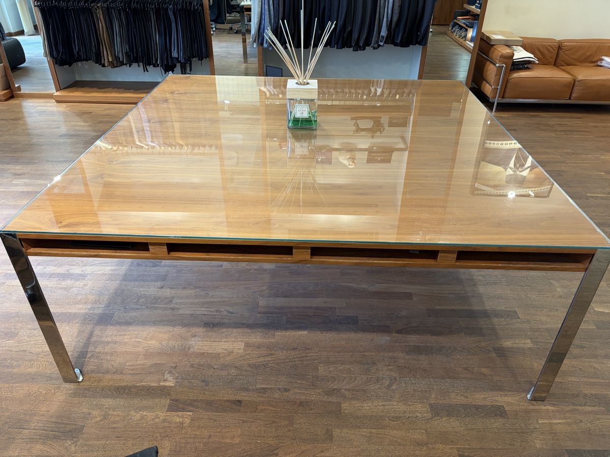 Tables: Grosser Tisch – D'occasion à Mühlehorn par Amadeostyle 1