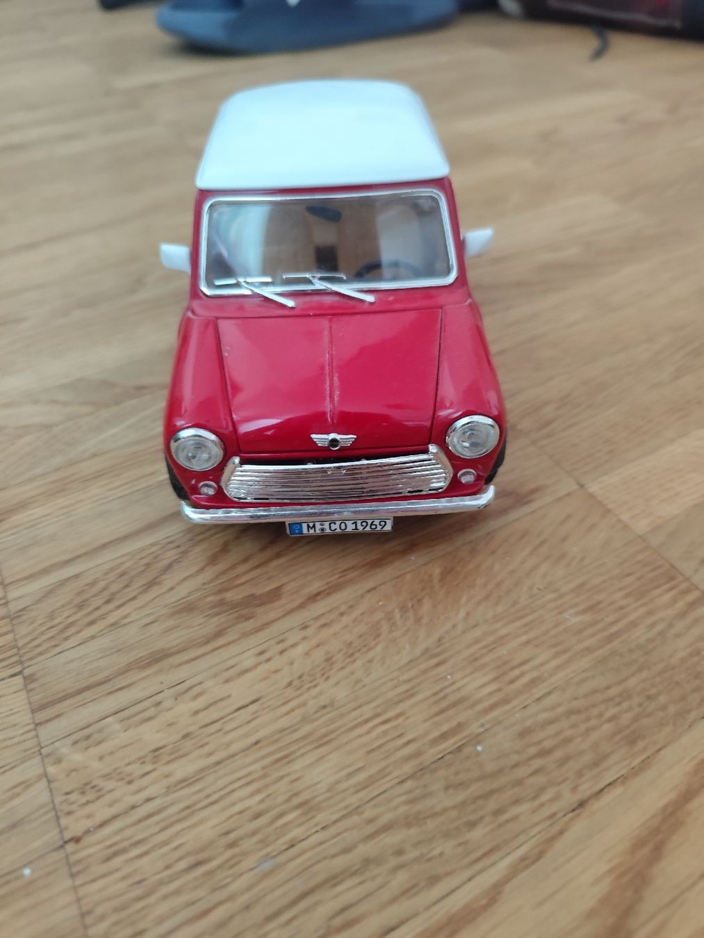 Cooper Modellini d'auto: Mini Cooper Modellauto rot weiss guter Zustand – Nuovo (secondo la descrizione) da Zürich venduto da sam_c9nd 2