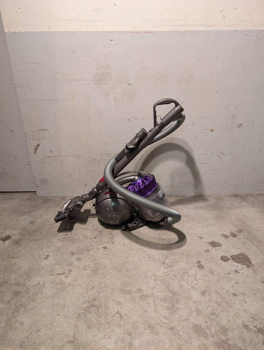 Dyson Aspirapolveri & Accessori: Dyson DC37 Allergy Muscle Head Parquet – Usato da Portalban venduto da Deuxieme-vie 1