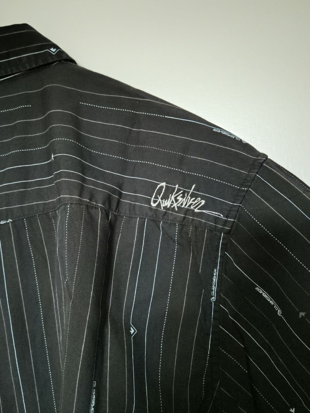Quiksilver Camicie: Quicksilver Herren Hemd XXL – Usato da Oberdiessbach venduto da Finland1977 5
