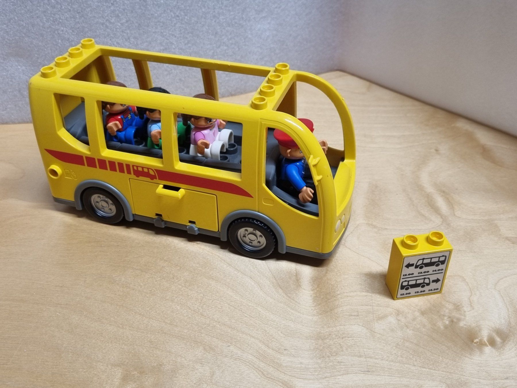 Lego Kit di costruzioni: LEGO Duplo Schulbus – Usato da Basadingen venduto da tot_59zf 5