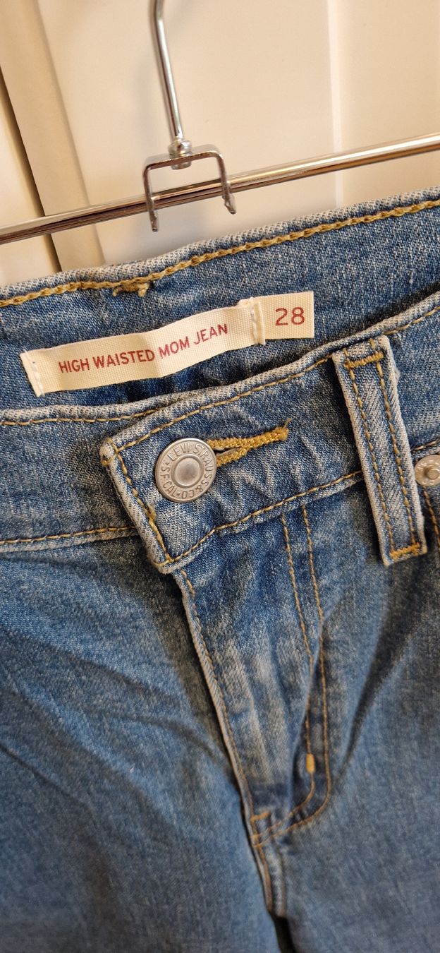 Levi's Jeans: Levis Mom Jeans hellblau 28 – Nuovo (secondo la descrizione) da Zürich venduto da c.line89 3