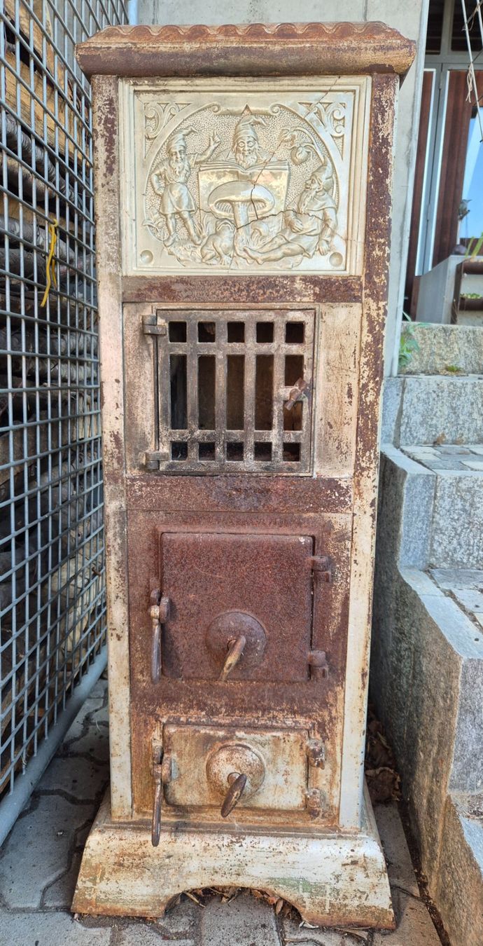 Altri mobili d'antiquariato: Antiker Ofen – Usato da Auenstein venduto da Y.C.