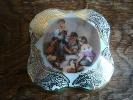 Bonbonnière en porcelaine de Limoges France