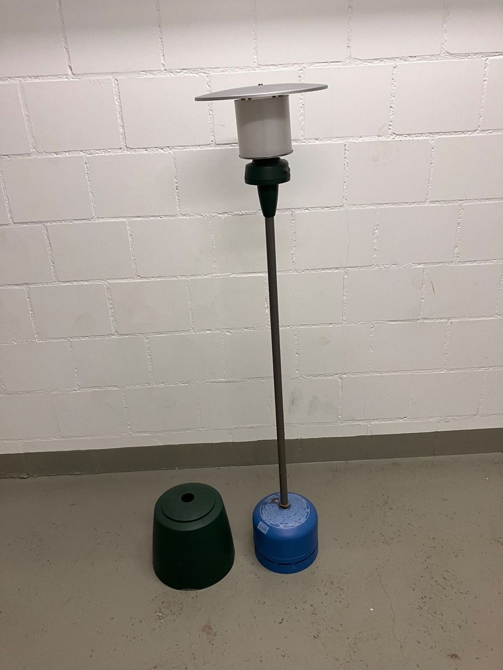 Lampade & Luci: Gaslaterne Campinggaz inkl. Flasche – Usato da Wil AG venduto da Kirsche1