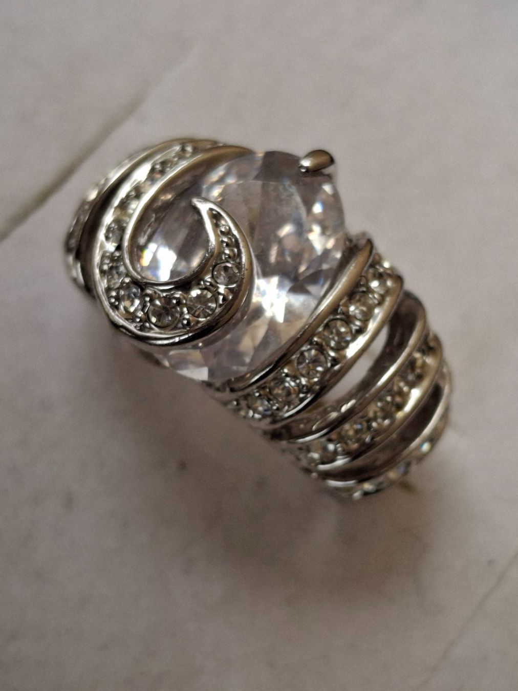 Anelli: Funkelnder Spiral Cocktail Ring Modeschmuck opulent Gr.18 mm – Usato da Münchenbuchsee venduto da babilibern 5