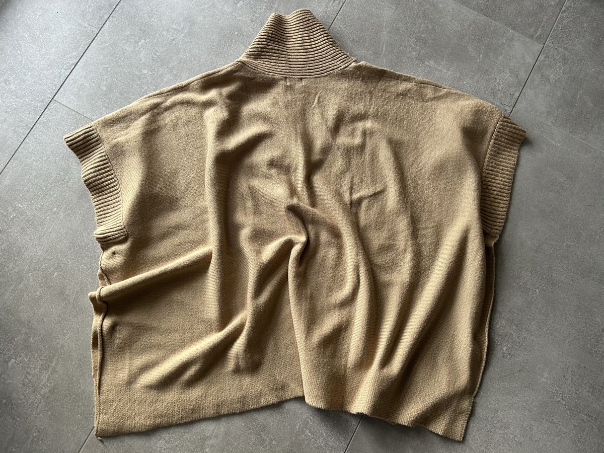 Altro in Moda donna: Warmer PONCHO in CAMEL – Usato da Nidfurn venduto da cejeisda 1