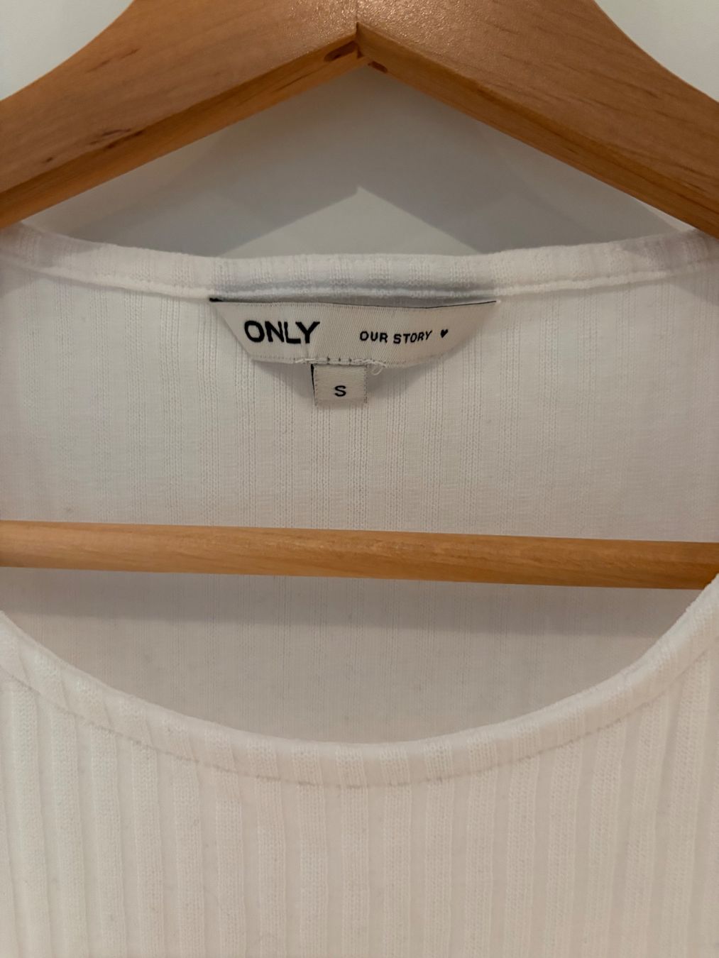Only T-shirt: Shirt Only Gr.S weiss – Nuovo (secondo la descrizione) da Domat/Ems venduto da sar_q5bm 1