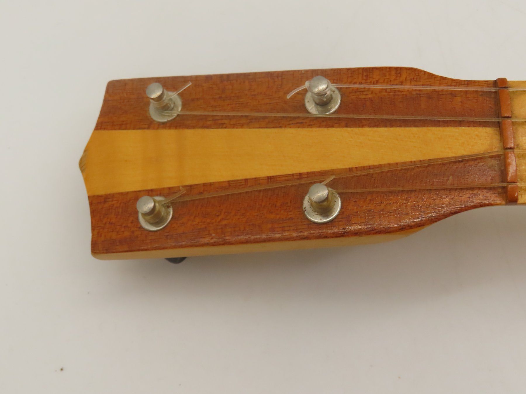 Strumenti musicali: Sopran Ukulele mit Etui – Usato da Reinach BL venduto da WBZ-Flohmarkt 6