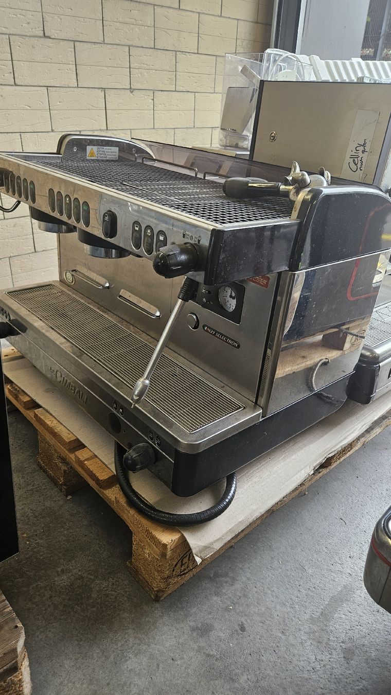 Cimbali Kaffeemaschinen & Espressomaschinen: La Cimbali M29 Selectron – Defekt aus Uster von Caffeiannotta 1