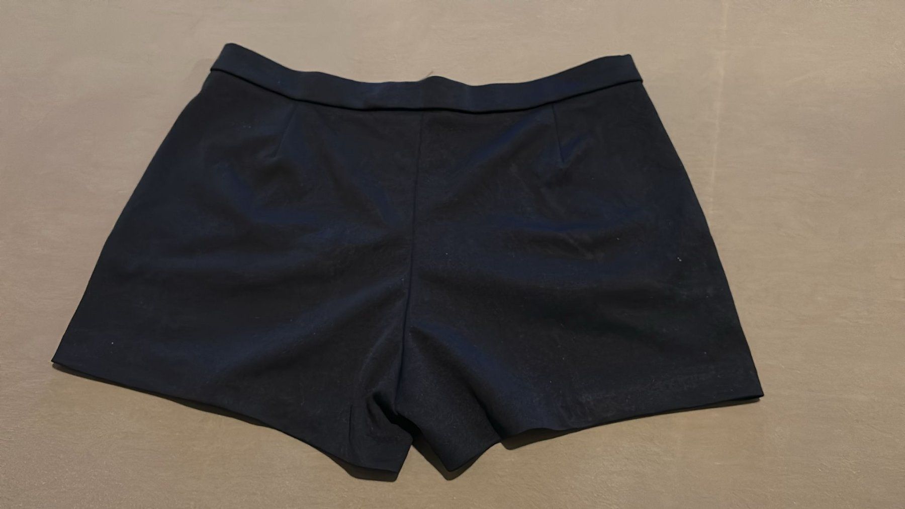 Adidas Pantaloni: Pantaloncini Adidas tg.52 – Usato da Melano venduto da H-Sara 1
