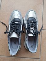 Baskets en cuir neuves taille 36