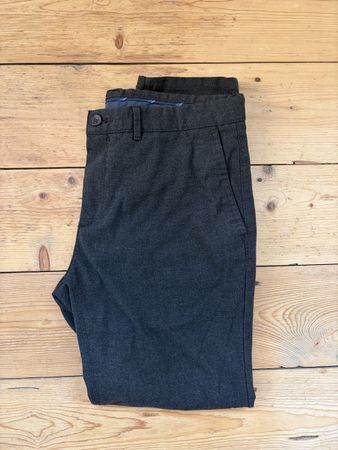 ZARA Hose dunkelgrau Grösse 32 guter Zustand