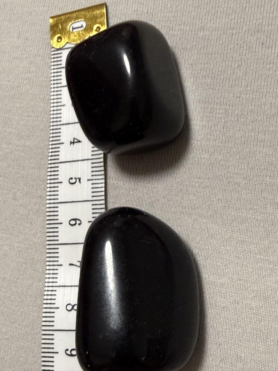 Mineralien & Heilsteine: 2Sk Schwarz Steinen – Gebraucht aus Oberhof von RealStone 3