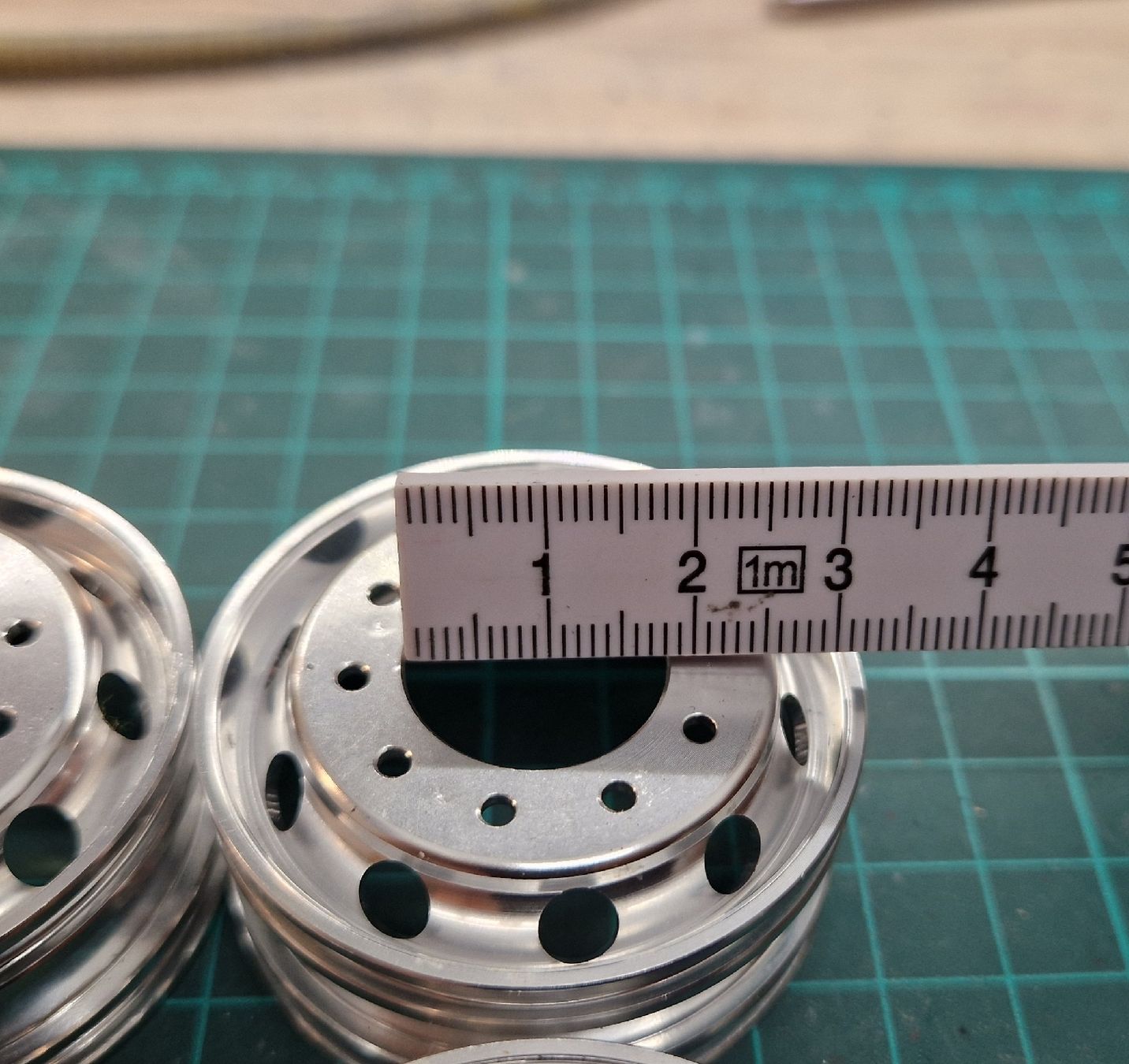 Modellismo RC: 1:14 Lesu Alufelgen – Usato da Emmenbrücke venduto da PBoumi 1