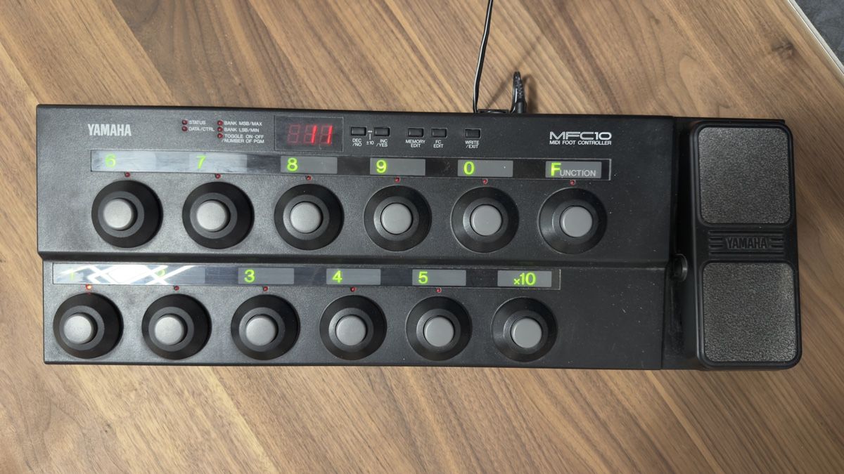 Yamaha Musikinstrumente: Yamaha MFC10 MIDI Foot Controller  – Neu (gemäss Beschreibung) aus Erlinsbach von pulverschneegut 1