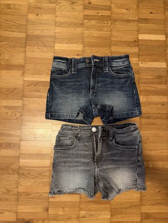 H&M Denim Shorts Size 140/10A 2very good condition