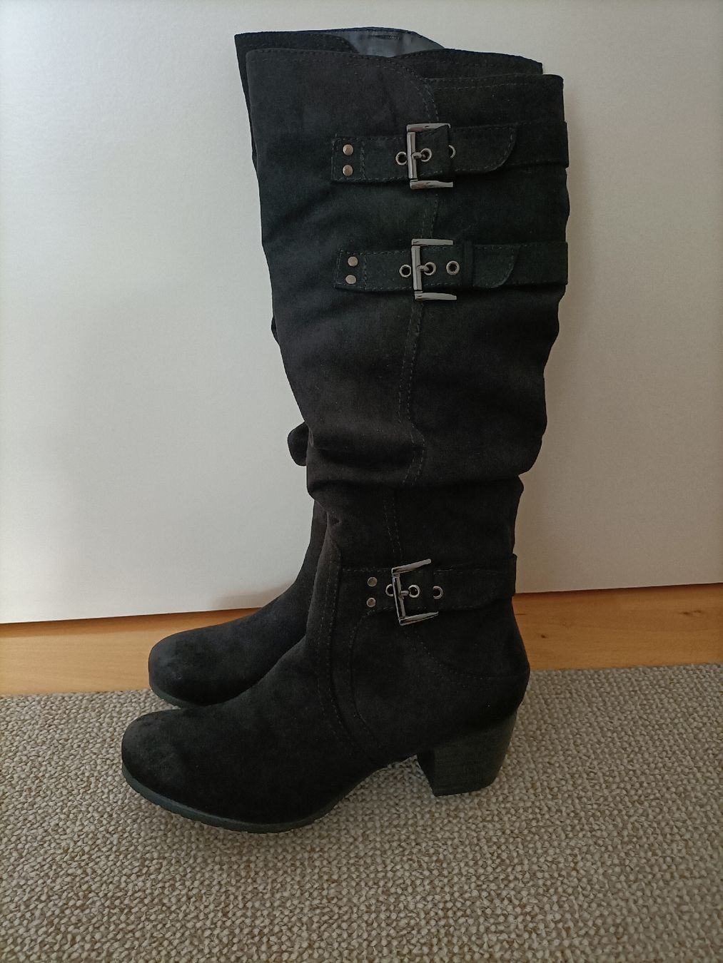 Damenschuhe: Schwarzer Stiefel in Grösse 37  – Neu (gemäss Beschreibung) aus Wil SG von MissMillie71