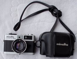 Minolta HI-Matic 7s II Sucherkamera ungeprüft + Hülle